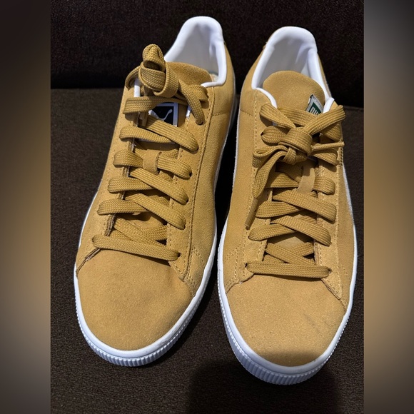 Used Puma sneakers. Men’s size 9. Suede upper. Mustard yellow and white color. - Picture 2 of 5